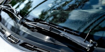 découvrez les erreurs courantes à éviter lors du choix de balais essuie-glace pour votre toyota yaris afin d'assurer une visibilité optimale et une conduite en toute sécurité.