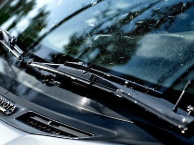 découvrez les erreurs courantes à éviter lors du choix de balais essuie-glace pour votre toyota yaris afin d'assurer une visibilité optimale et une conduite en toute sécurité.