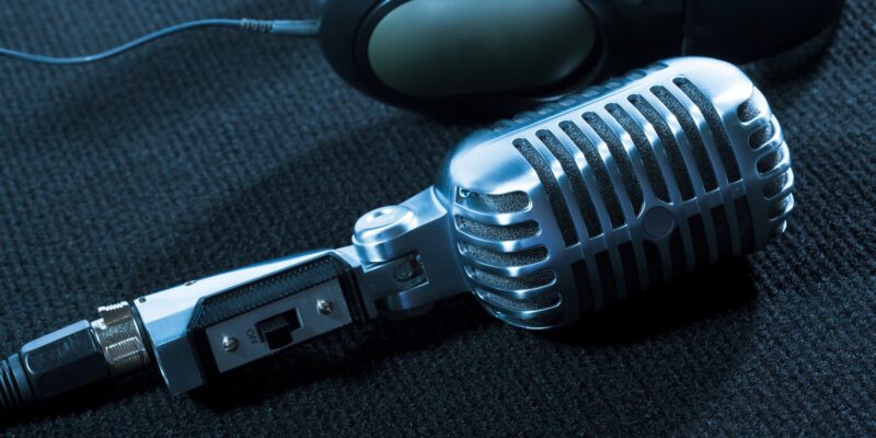 Retro microphone and headphones
