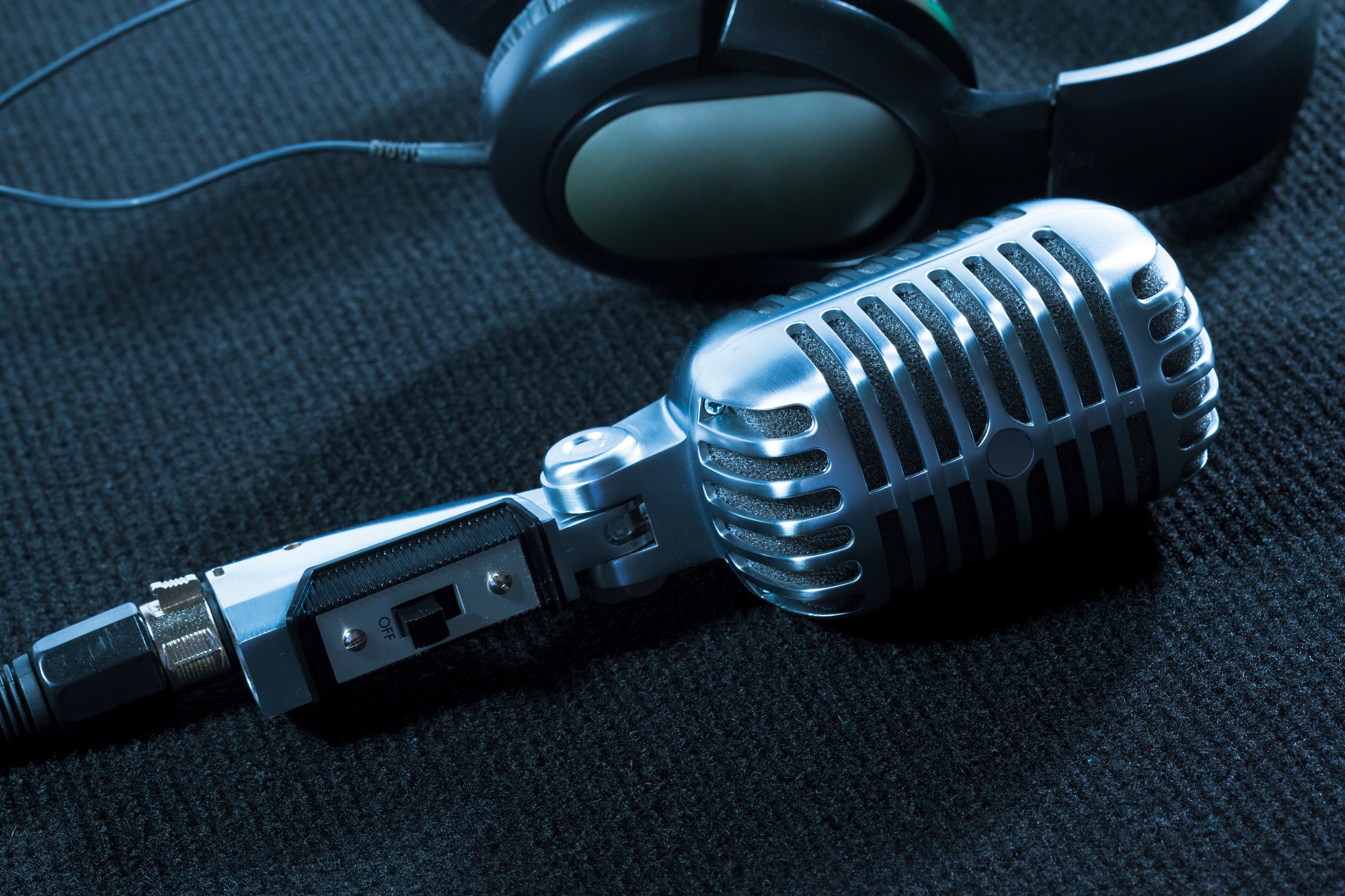 Retro microphone and headphones